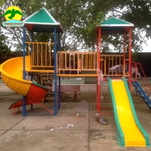 Top những lợi ích khi cho trẻ chơi cầu trượt – Cha mẹ nên biết